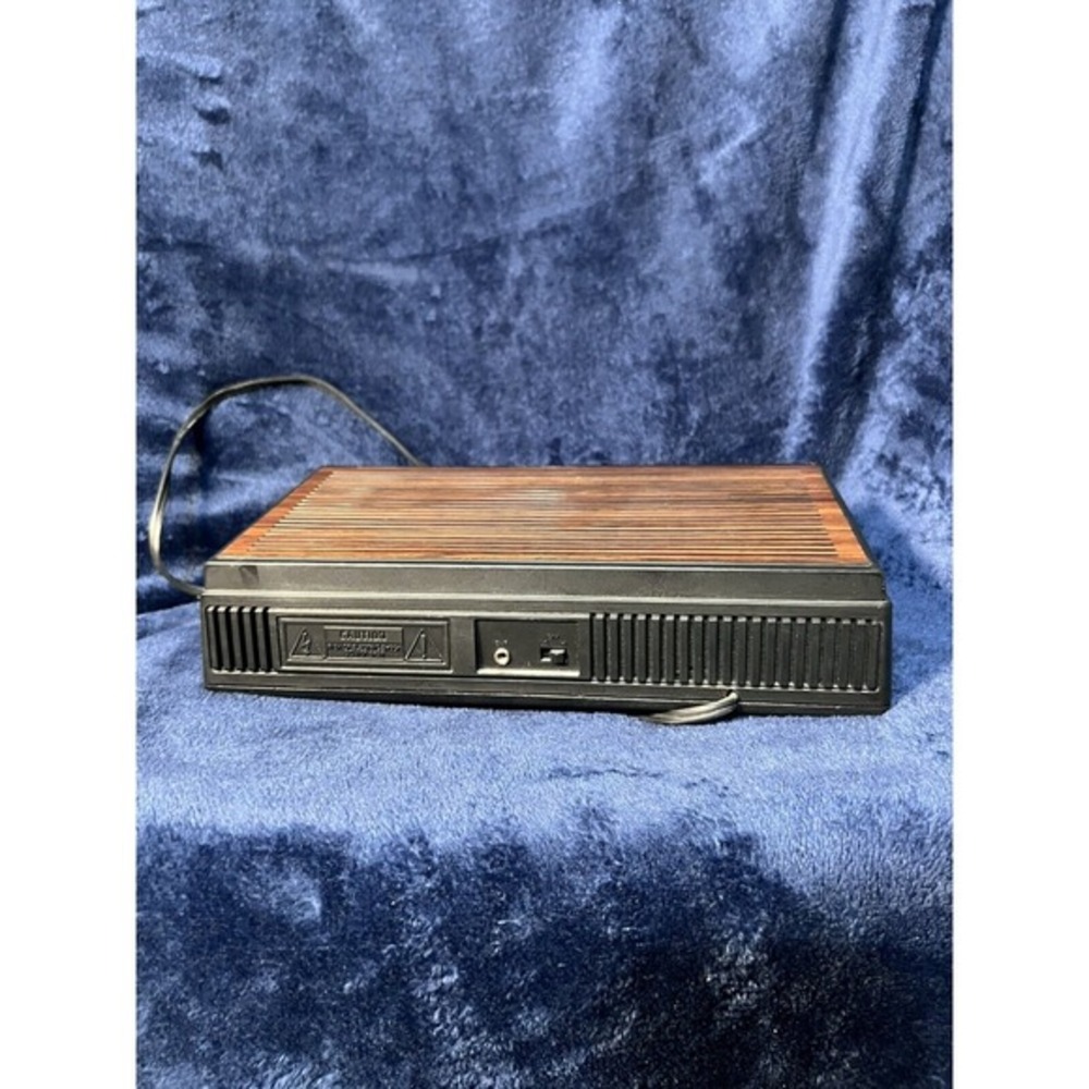 Realistic Chronomatic 267 AM/FM Alarm Clock Radio 12-1575 In Brown Color Working - Picture 8 of 8